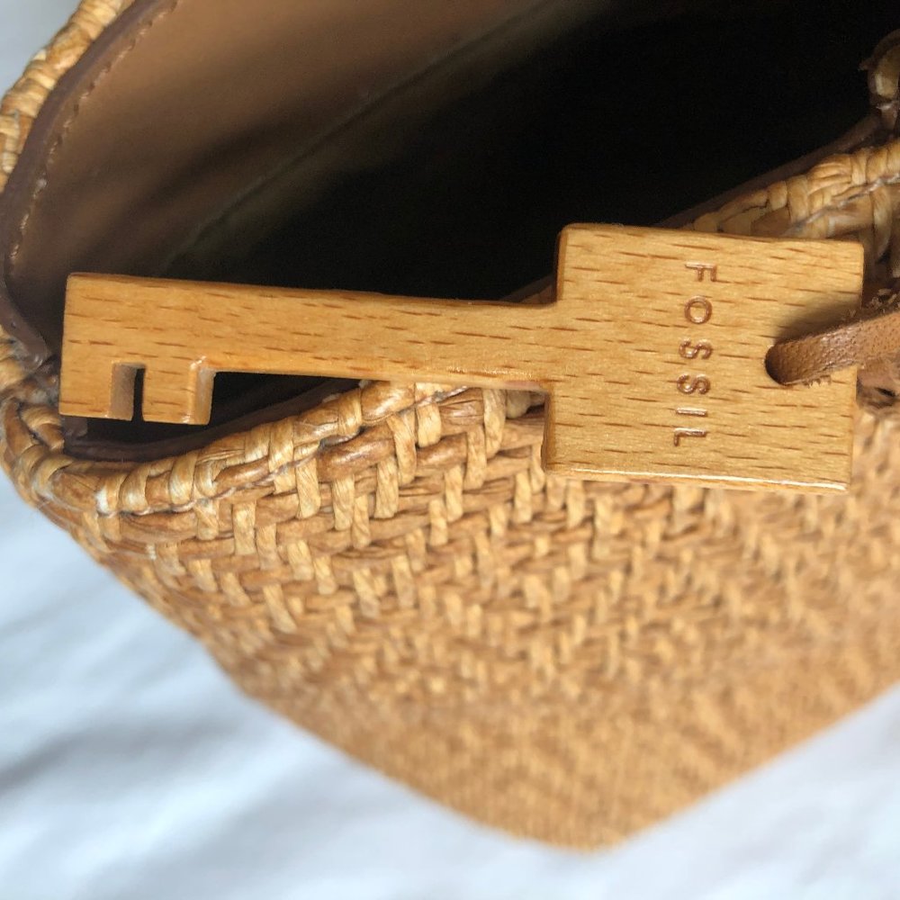 Fossil Woven Straw Rattan Vintage Sachel